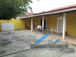Casa Lado Linha em Peruíbe para Venda
