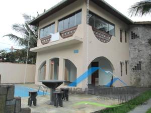 Casa Lado Linha em Peruíbe para Venda