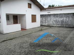 Casa Lado Linha em Peruíbe para Venda