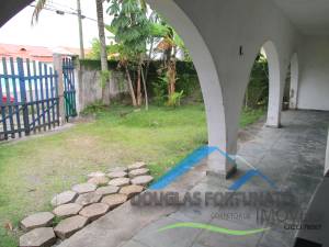 Casa Lado Linha em Peruíbe para Venda