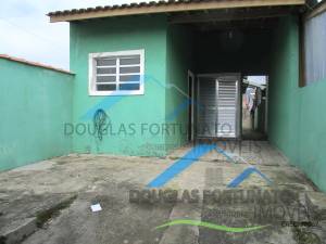 Casa Lado Linha em Peruíbe para Venda